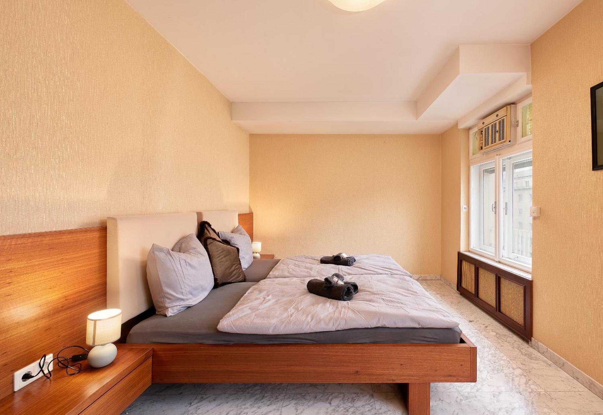 Prestige Luxury Haven W Free Parking And Sauna Appartement *