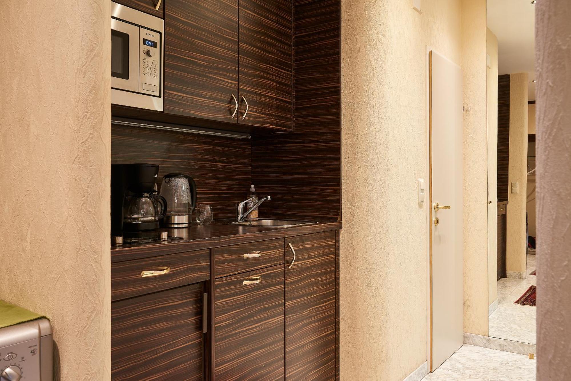 Prestige Luxury Haven W Free Parking And Sauna Appartement